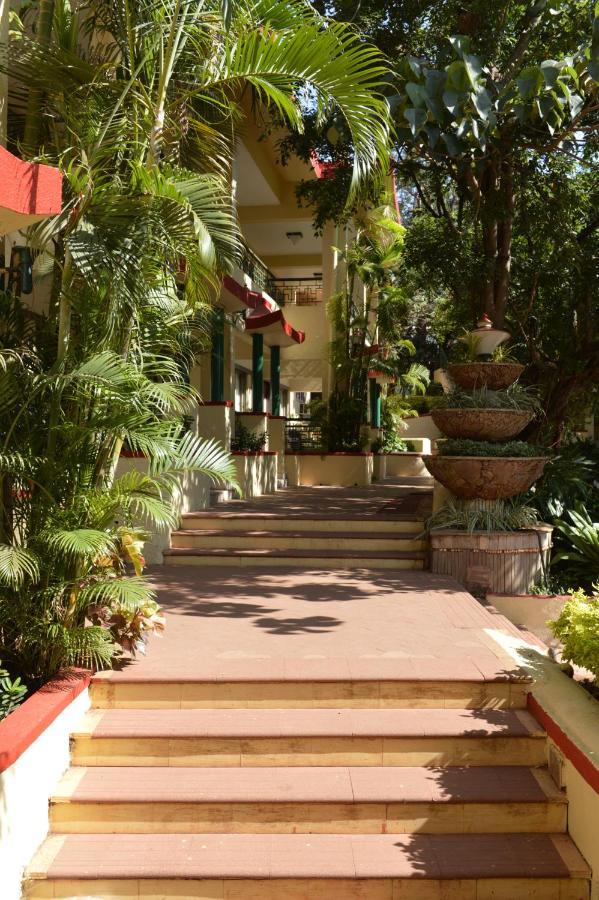 Adamo The Resort Matheran Bagian luar foto
