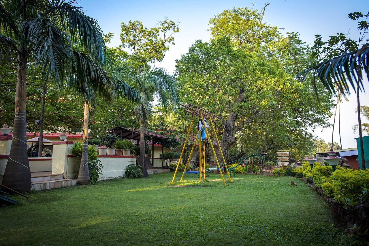 Adamo The Resort Matheran Bagian luar foto